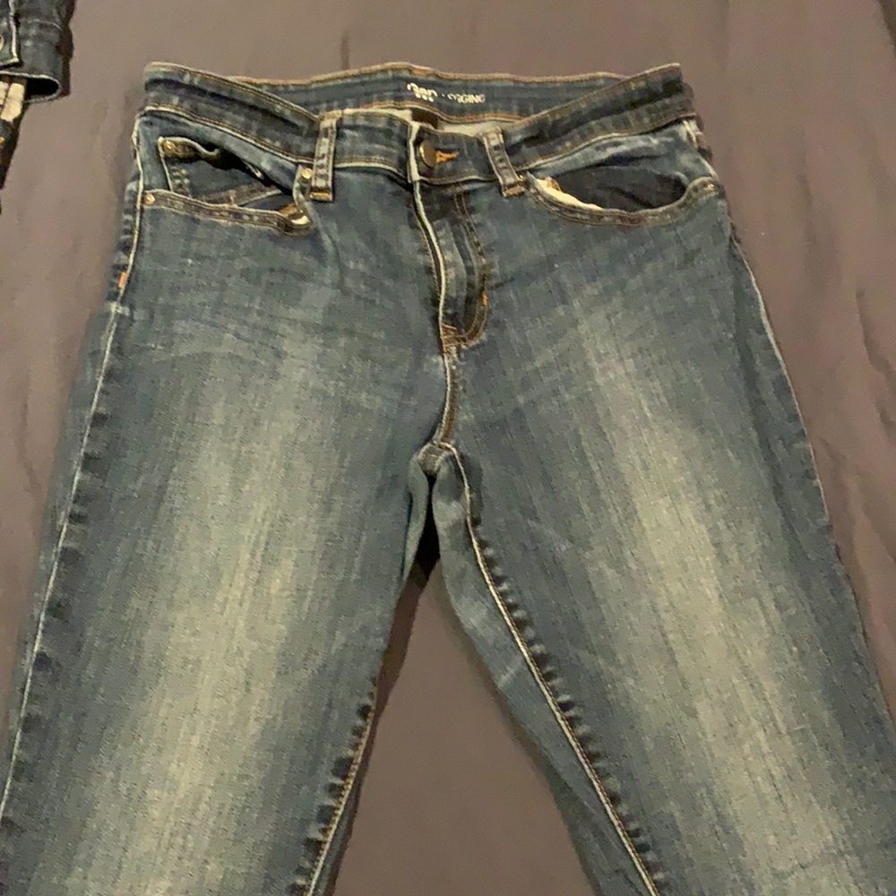 Women’s size 8/29 GAP LEGGING JEANS